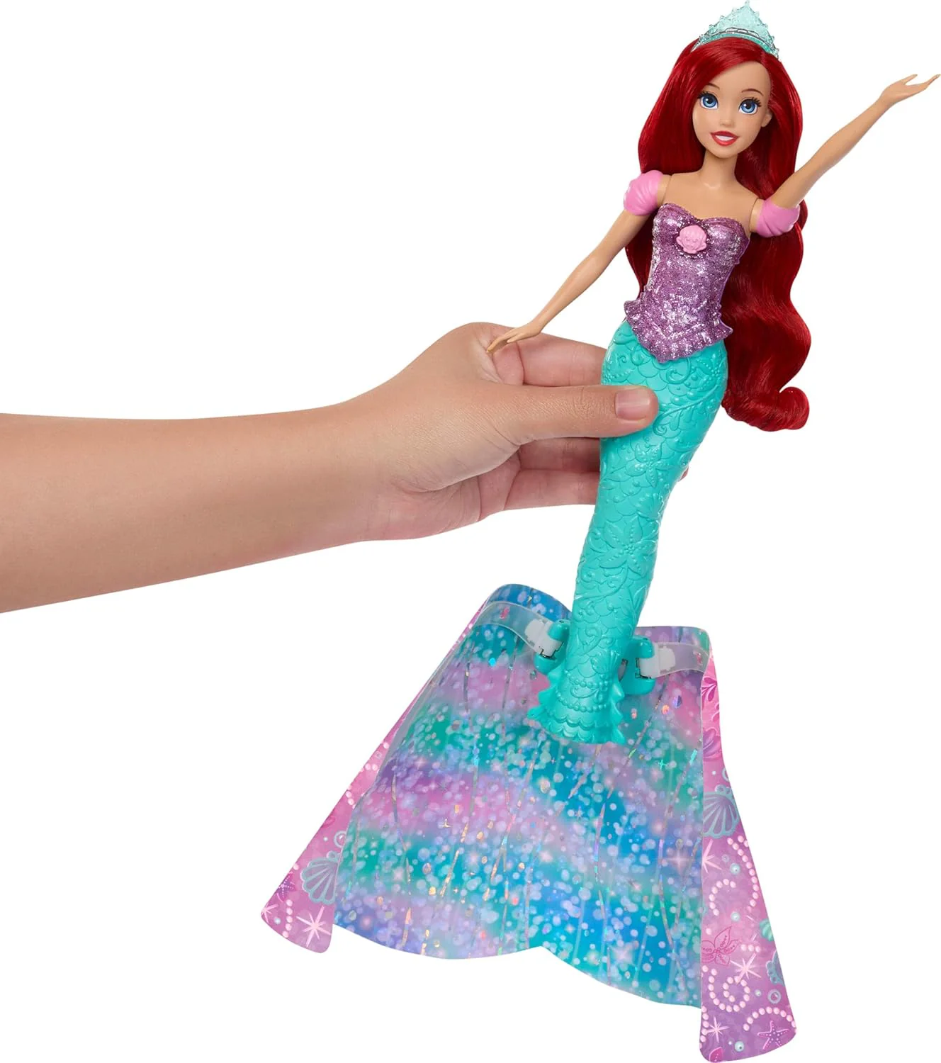 Mattel Disney Princess Arielle-Modepuppe, Verwandlung von Mensch zu Meerjungfrau mit Fabius-Figur und 2 Diademen, vom Film inspiriert, JLK19 - Image 4