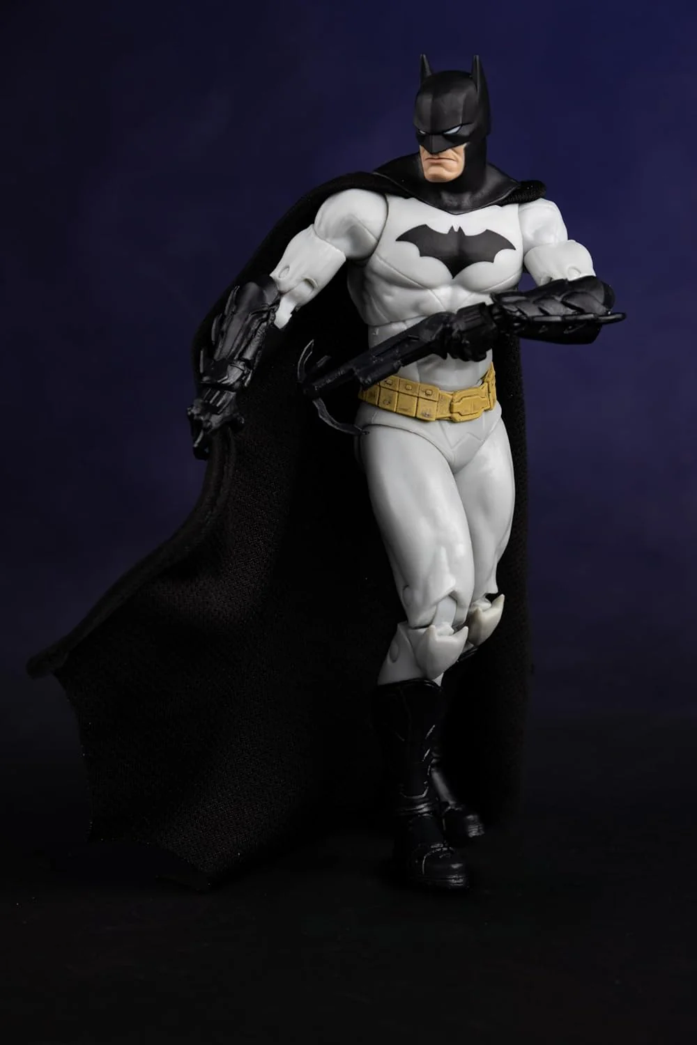 McFarlane Toys- DC Multiverse Batman (The New 52) 7in Action Figure - Image 5
