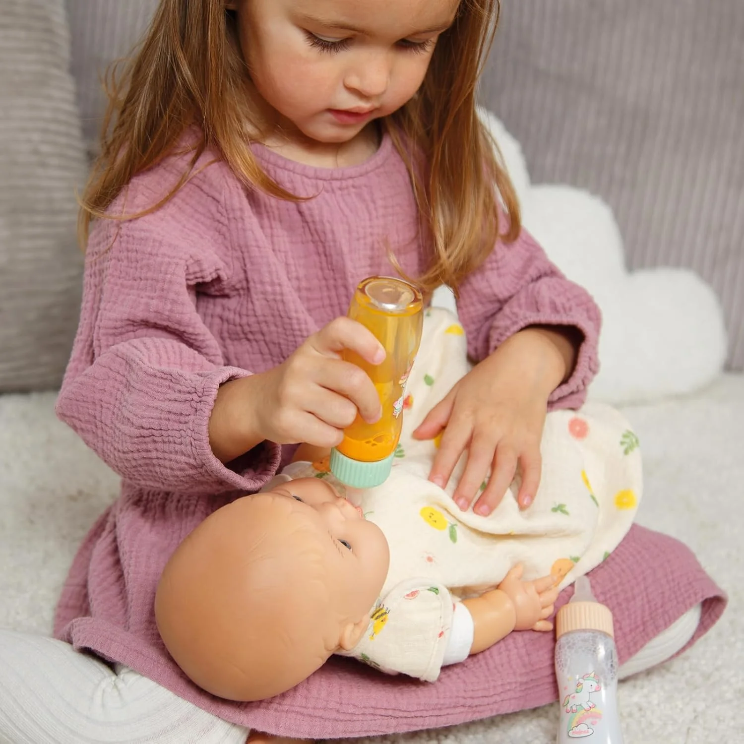 Heless 930 - Magische poppenfles set "Unicorn Henri", poppen accessoires incl. 2 flessen met truc melk en truc sap - Image 4