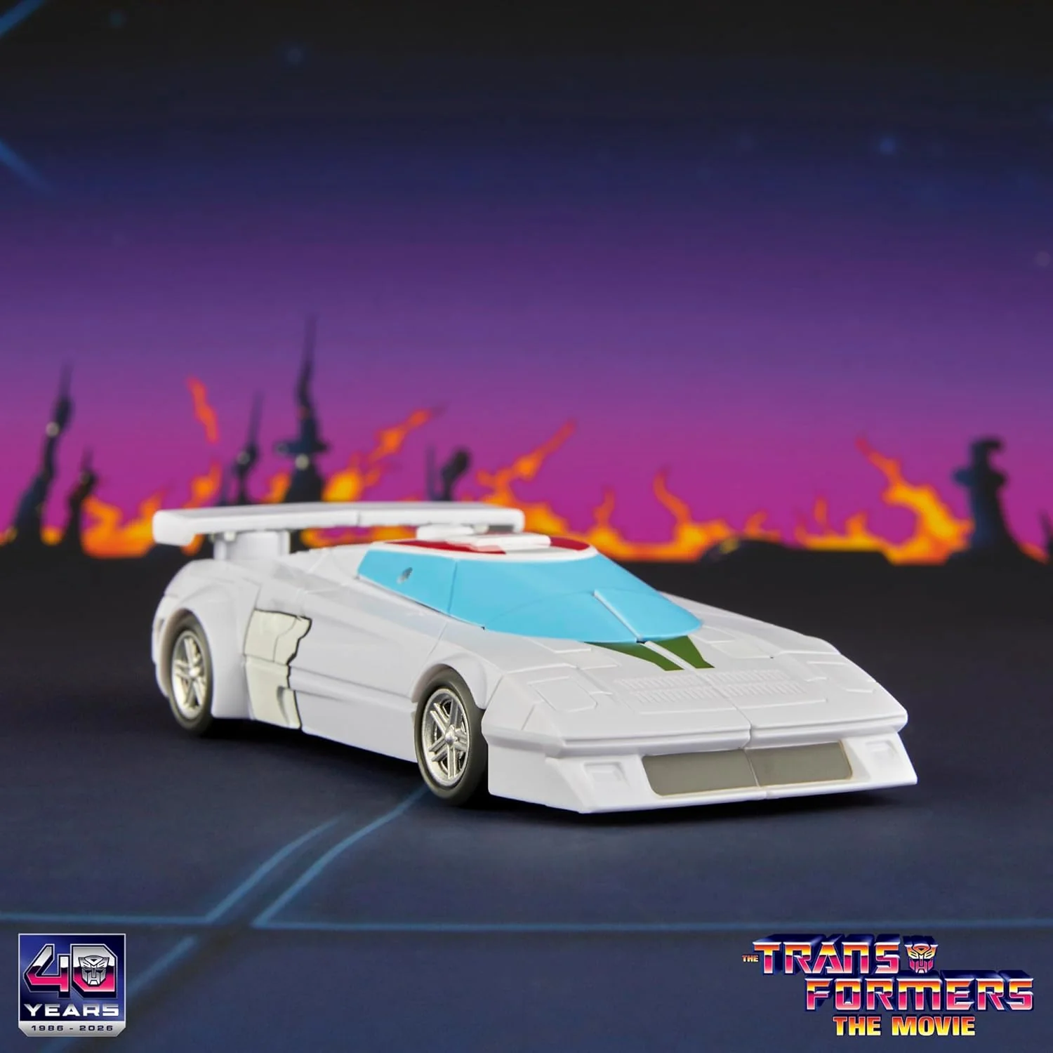 Transformers Studio Series Deluxe Class, action figure convertibile di Wheeljack da 12,5 cm, ispirata al film The Movie, giocattoli di robot per bambini e bambine dagli 8 anni in su - Image 2