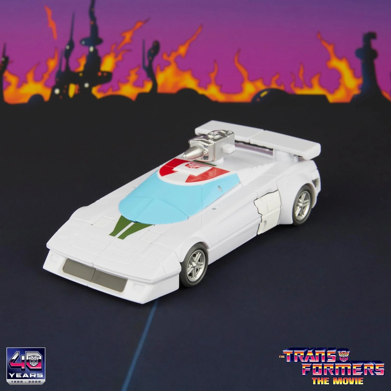 Transformers Studio Series Deluxe Class, action figure convertibile di Wheeljack da 12,5 cm, ispirata al film The Movie, giocattoli di robot per bambini e bambine dagli 8 anni in su - Image 3