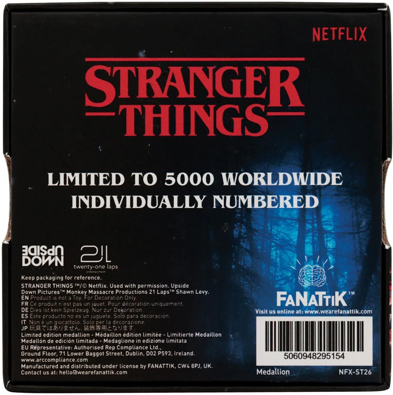 FaNaTtik Stranger Things Hellfire Club Medaillon - Offiziell lizenzierte limitierte Auflage aus Metall zum Sammeln und Ständer - Image 3