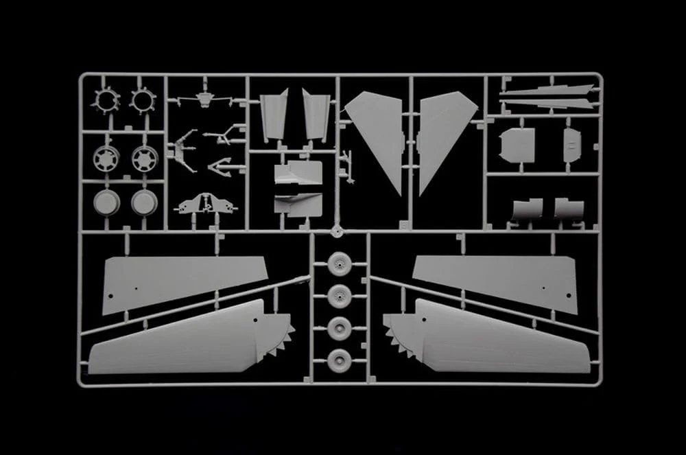 Italeri 91232 F-111A Aardvark 1:72 Scale Plastic Model Kit/Model Assembly - Image 3