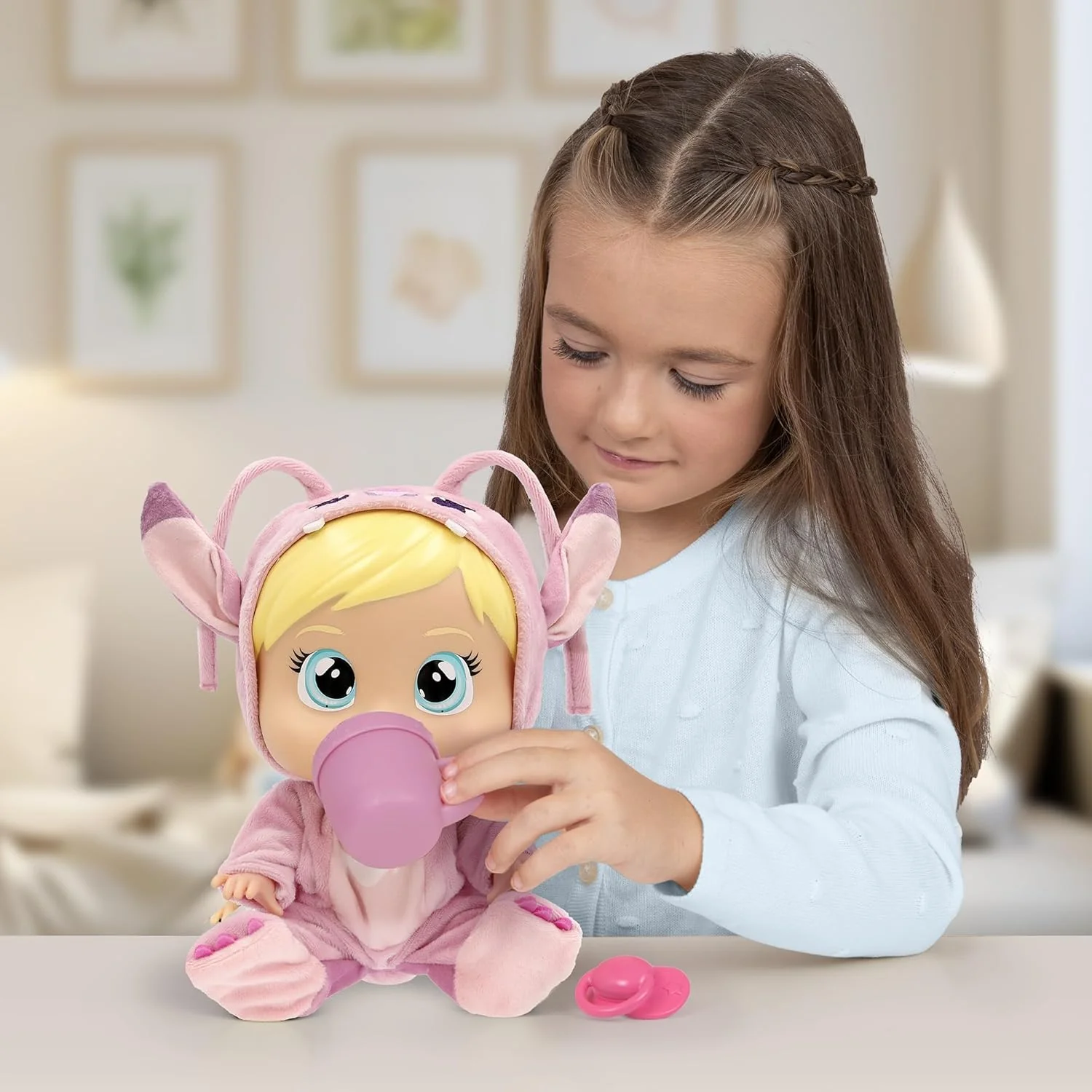 Cry Babies Disney Angel Interaktive Puppe Cry Baby Loving Care inspiriert von Angel, mit 3 Zubehörteilen und echten Tränen Kinder ab 3 Jahren - Image 7