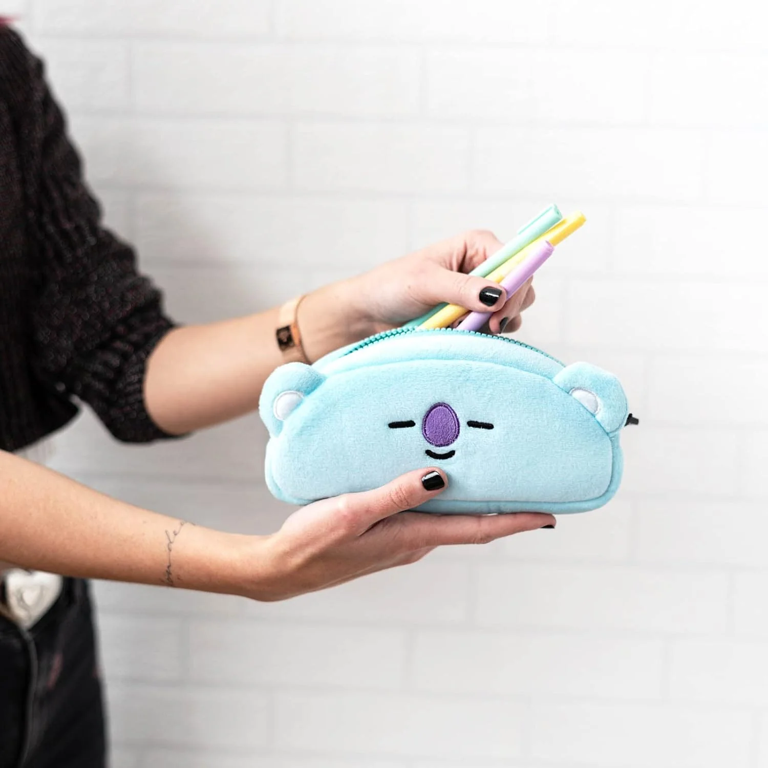 Grupo Erik Plüsch Mäppchen BT21 New Mang 1 Fach - Stift Etui Schule BTS Fanartikel - Federmäppchen Mädchen Schlampermäppchen Offizieller BT21 Merch - Image 6