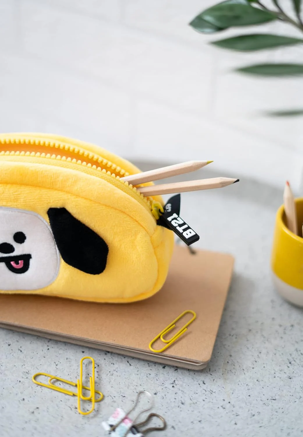 Grupo Erik Plüsch Mäppchen BT21 New Mang 1 Fach - Stift Etui Schule BTS Fanartikel - Federmäppchen Mädchen Schlampermäppchen Offizieller BT21 Merch - Image 4