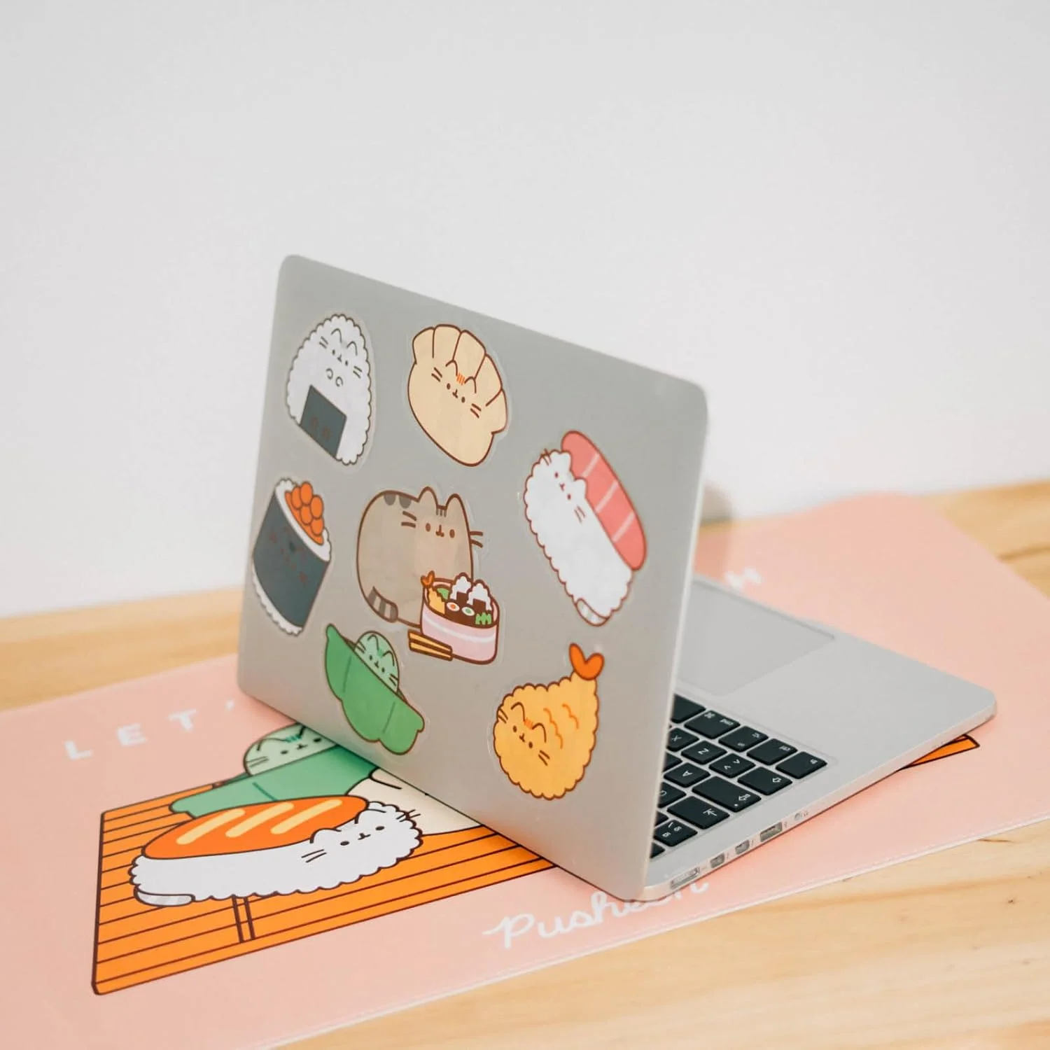 Grupo Erik Set 2 Stickers Pusheen Sushi Roll - Adesivi in Vinile Sagomati Kawaii per Laptop, Borraccia e Cellulare | Decorazioni Resistenti - Image 2
